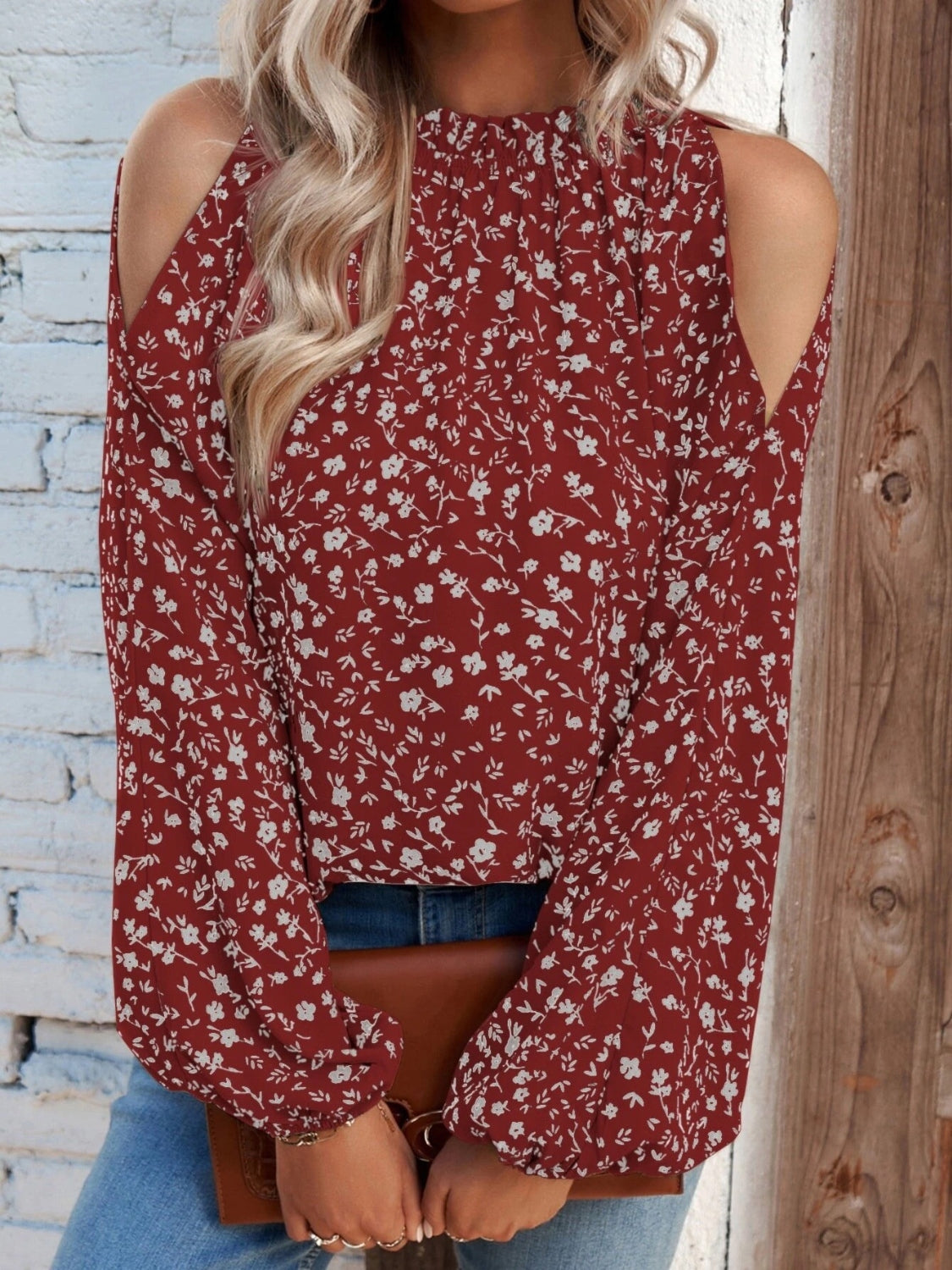 LEYLA - Elegante blusa floral de manga larga y hombros descubiertos