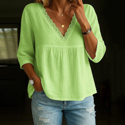 Angela - Elegante blusa de encaje con cuello en V y manga 3/4