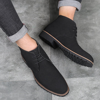 Botas estilo minimalista, para un look versatil.