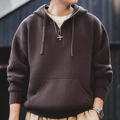 Antonio| Sudadera con capucha y bolsillos.