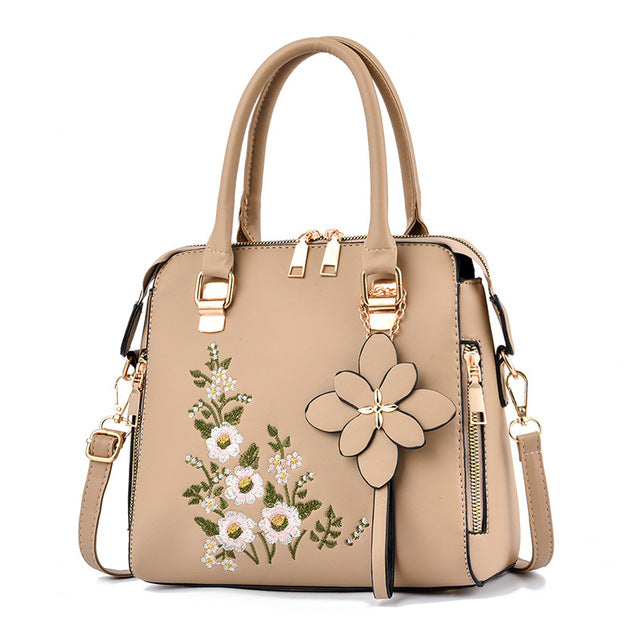 Bolso con Bordado
