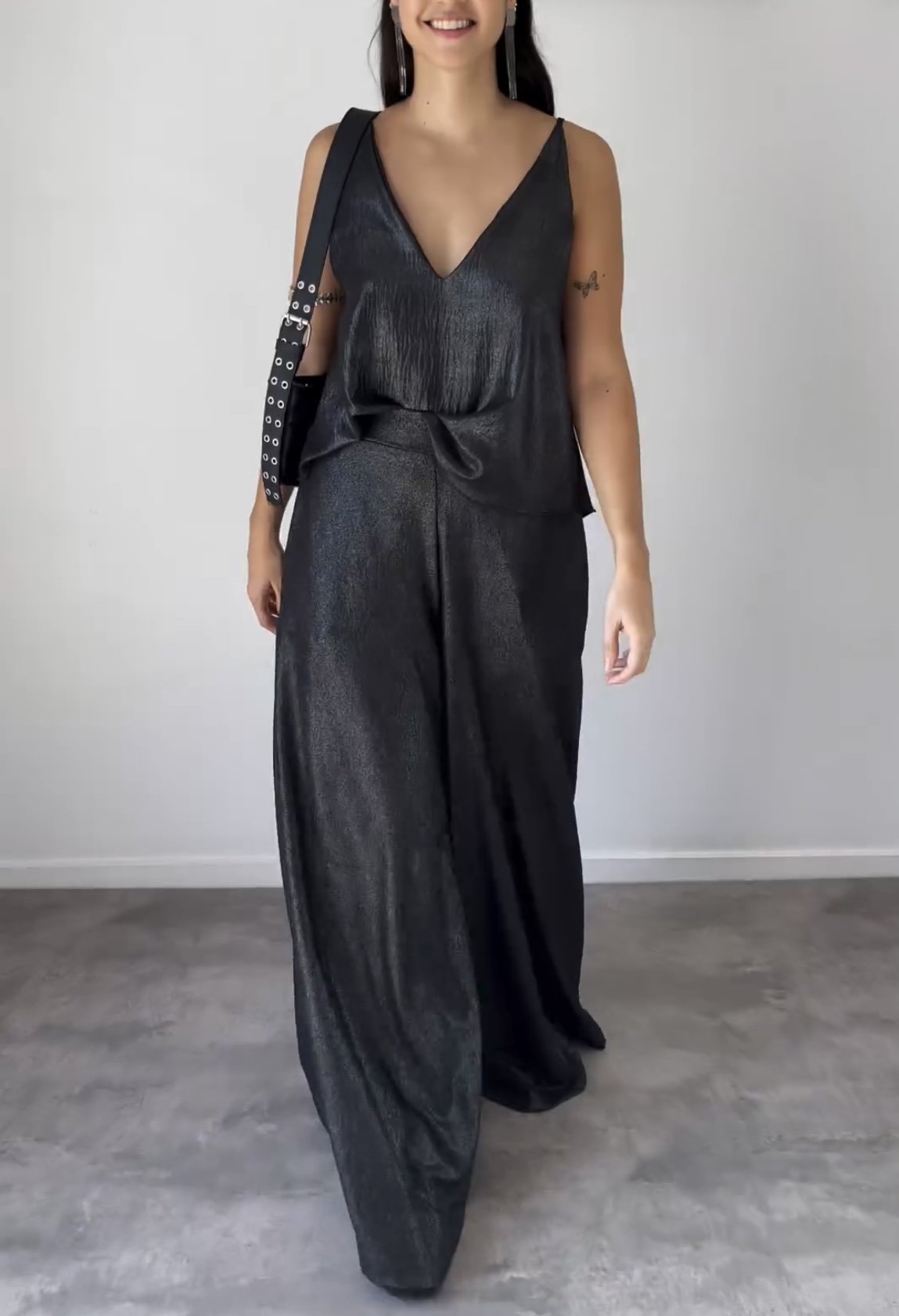 Susan - Estiloso conjunto de top sin mangas y pantalones anchos