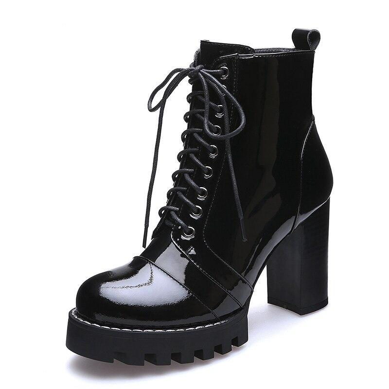 Botin de tacon alto elegante.