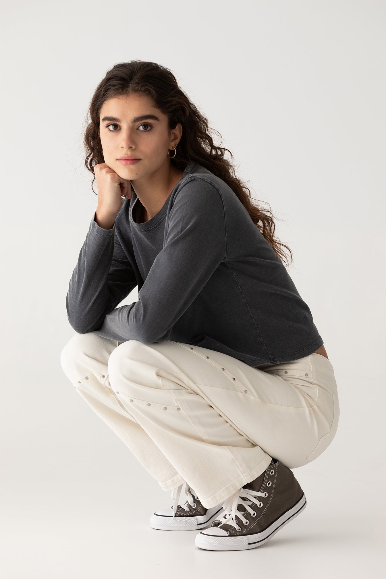 JEANS CORTES TACHUELAS