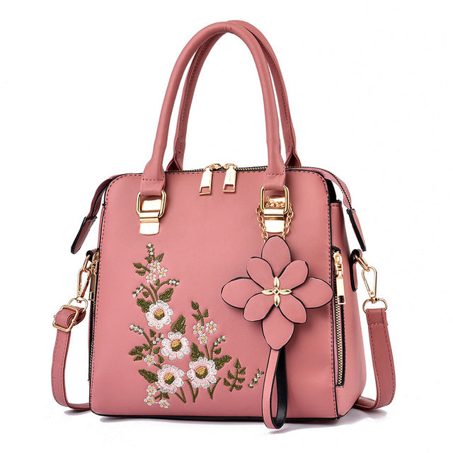 Bolso con Bordado
